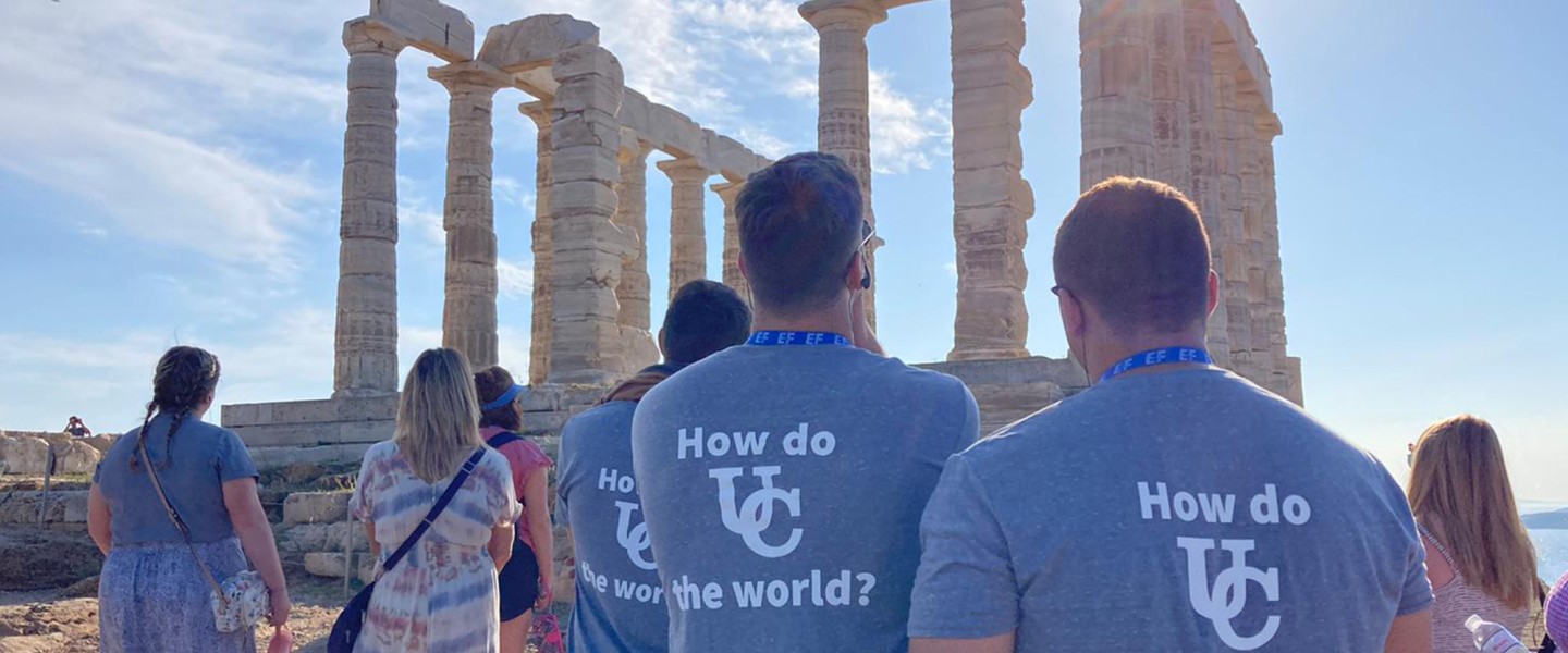 Cumberlands study abroad students at an historic site in Greece