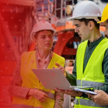 Supply Chain Managers in Discussion