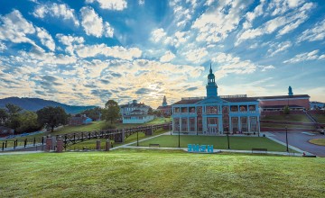 The sun rises over the student center on the Cumberlands campus. 