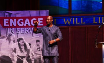 Tray Deadwyler speaks to students at Cumberlands during opening convocation. 