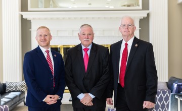 Cumberlands president Quentin Young, trustee Chair Scott Thompson and president-emeritus Dr. Larry L. Cockrum. 