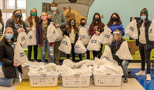 Cumberlands ministry donates new clothing, hygiene items to local schools