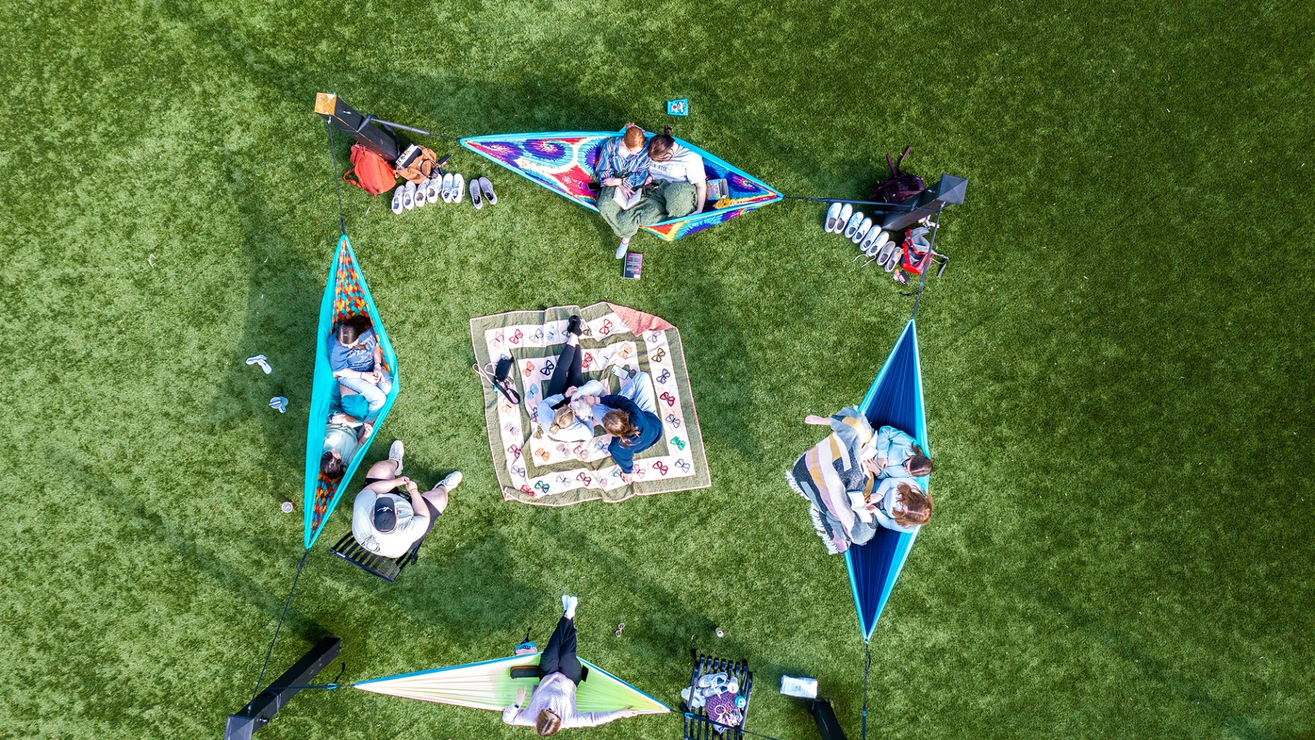 Students hammocking on Cumberlands campus