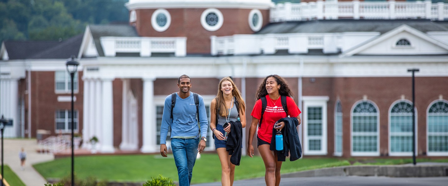 Students walk to class on Cumberlands campus