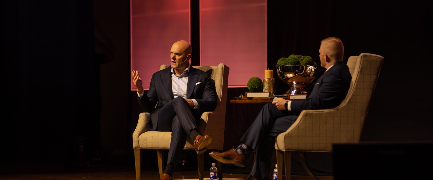 Author James Clear talks on stage during Cumberlands Leadership event. 