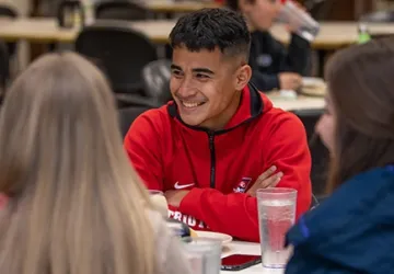 Several students having lunch together