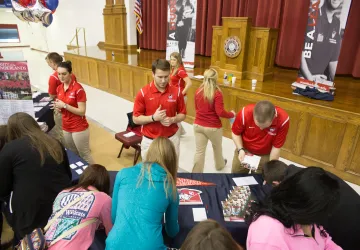 Students at a University of the cumberlands information booth