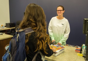 A student purchasing books