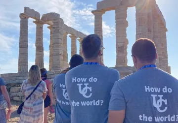 Cumberlands study abroad students at an historic site in Greece