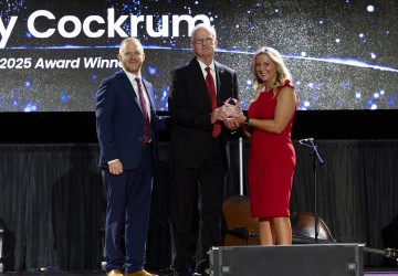 President Larry L. Cockrum is awarded the 2025 SOAR Leadership Award. 