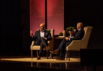 Author James Clear talks on stage during Cumberlands Leadership event. 