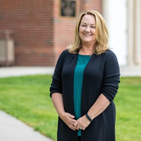 Dr. Lori Farr