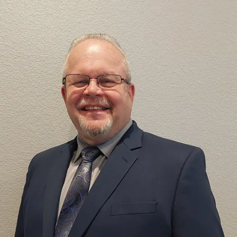 Dr. Robert (Kevin) Meade