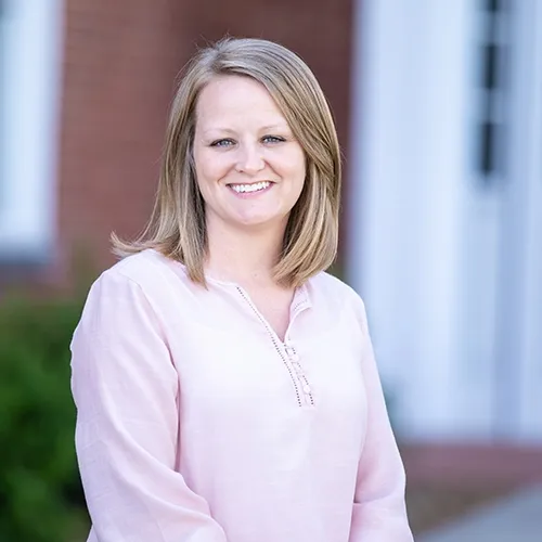 Bobbi Farris