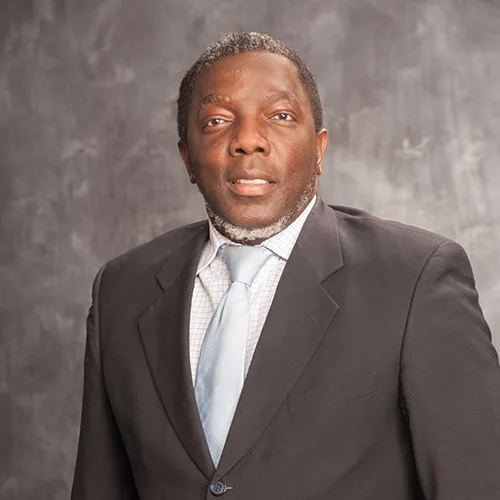 Dr. Ulrich Vouama