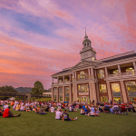 Students on the lawn outside of Cumberlands campus center