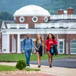 Students walk to class on Cumberlands campus