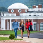 Students walk to class on Cumberlands campus